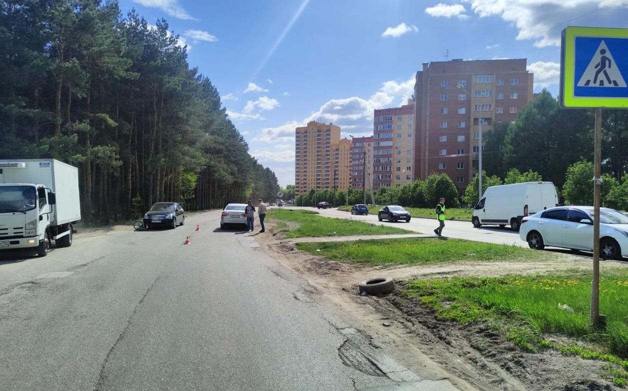 Фото В Новосибирске 82-летний водитель  сбил 9-летнего велосипедиста 2